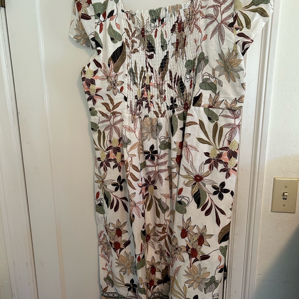 Beautiful linen floral dress